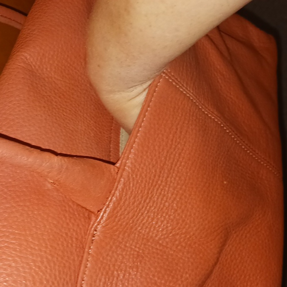 Handbag - Picture 7 of 10